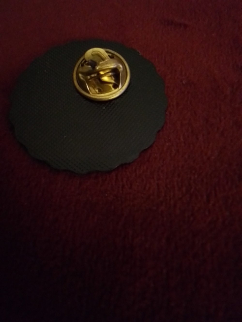 Praying Hands Gratitude Pin - Antique Bronze Tone - Picture 2 of 2